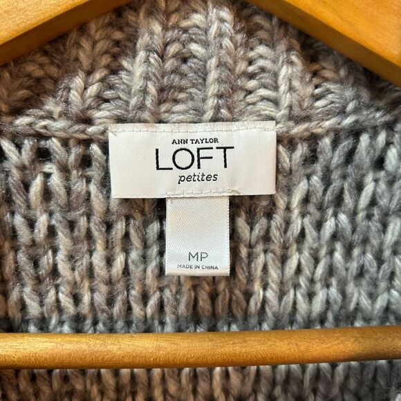 Ann Taylor Loft Women’s Petite Medium Gray Cardigan Sweater - Picture 4 of 7